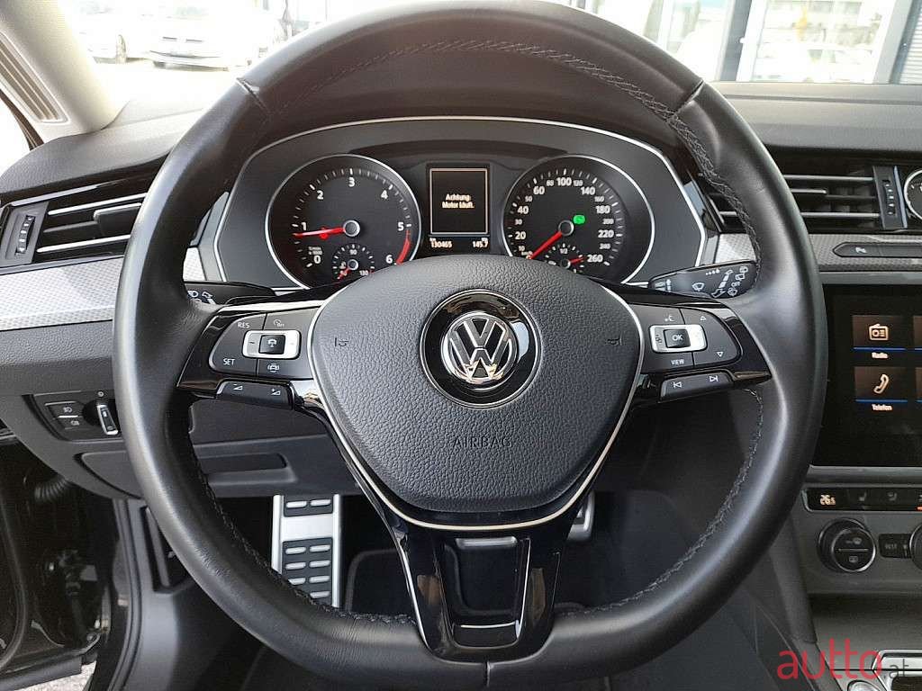 2019' Volkswagen Passat photo #6