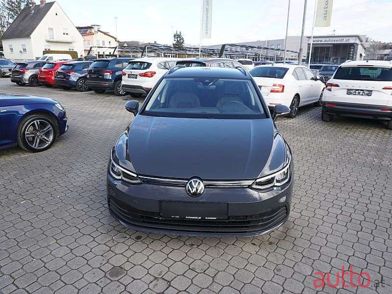 2023' Volkswagen Golf photo #2