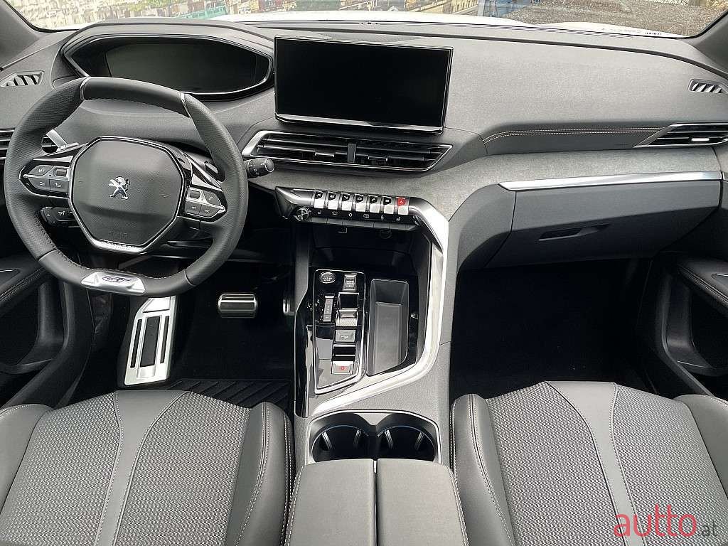 2023' Peugeot 3008 photo #6