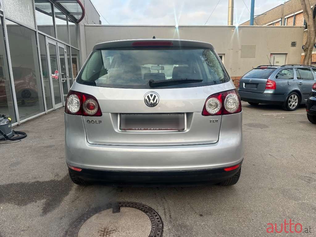 2006' Volkswagen Golf photo #6