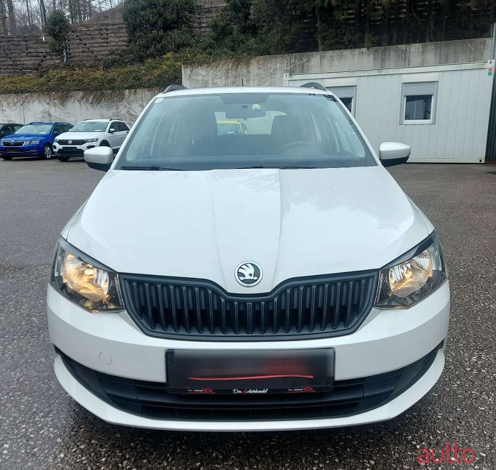 2016' Skoda Fabia photo #4
