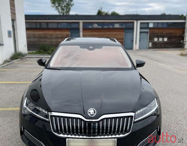 2021' Skoda Superb photo #2