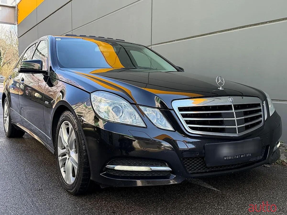 2011' Mercedes-Benz E-Klasse photo #1