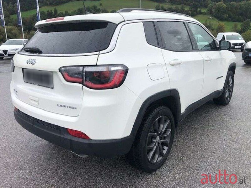 2017' Jeep Compass photo #4