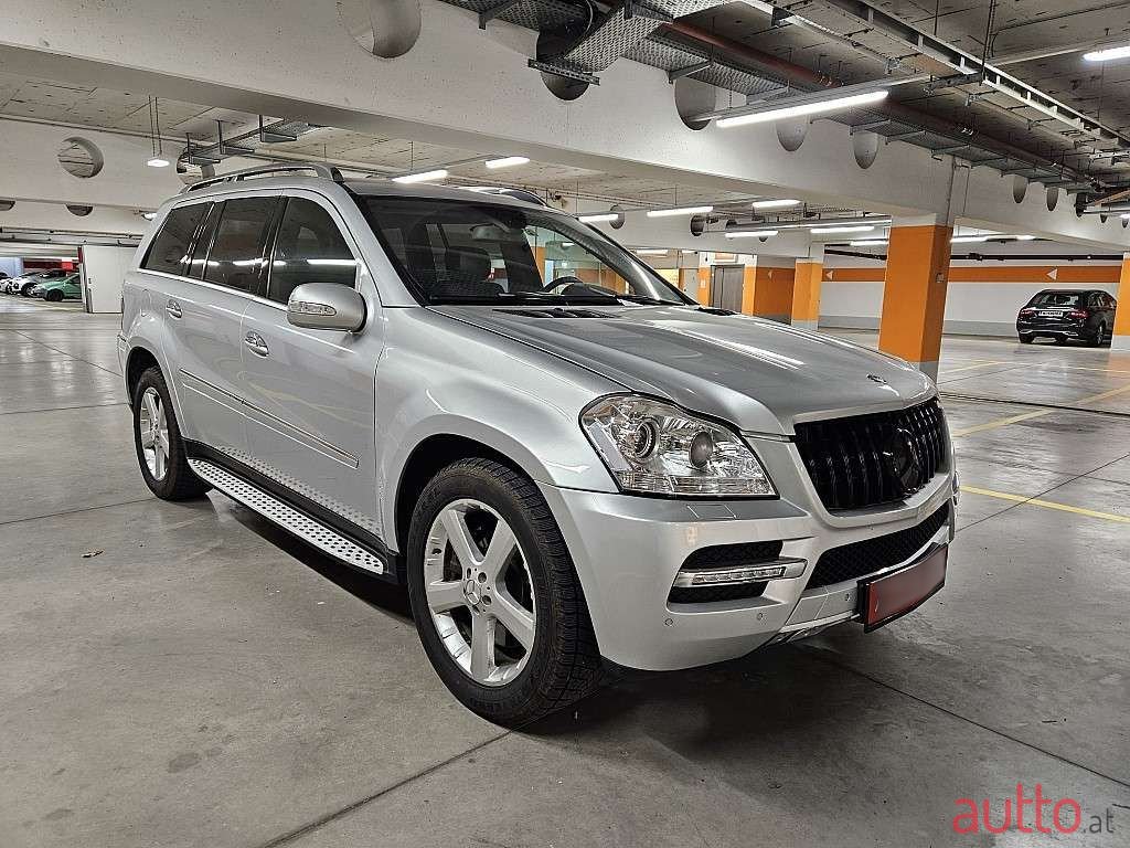 2008' Mercedes-Benz Gl-Klasse photo #2
