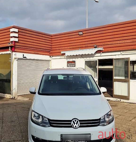 2015' Volkswagen Sharan photo #6