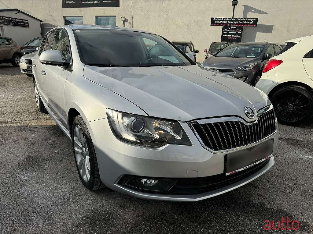 2015' Skoda Superb photo #2