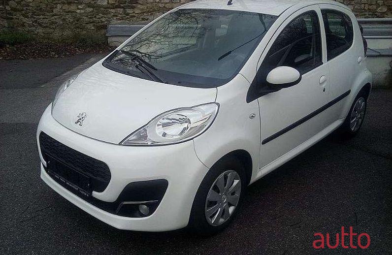 2013' Peugeot 107 photo #3