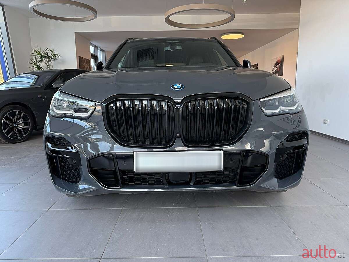 2023' BMW X5 photo #2