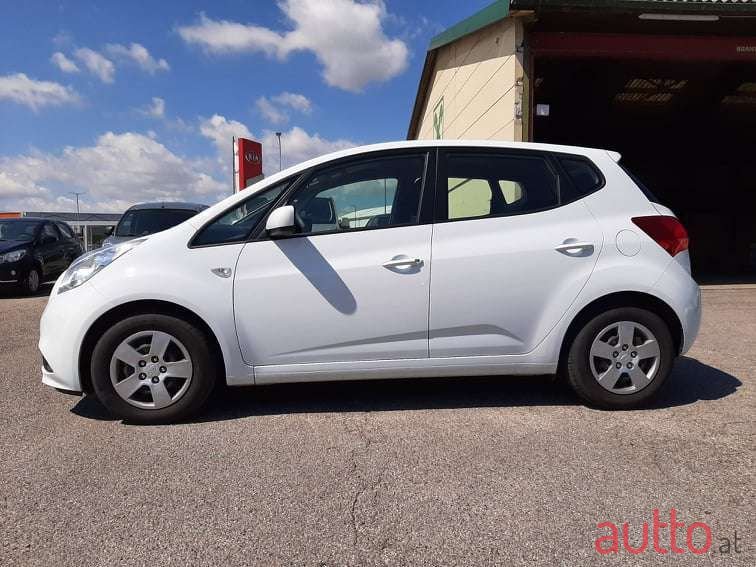 2020' Kia Venga photo #1