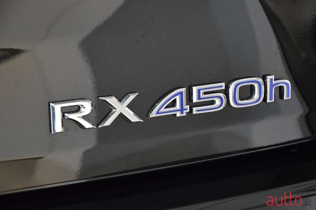 2022' Lexus RX photo #5