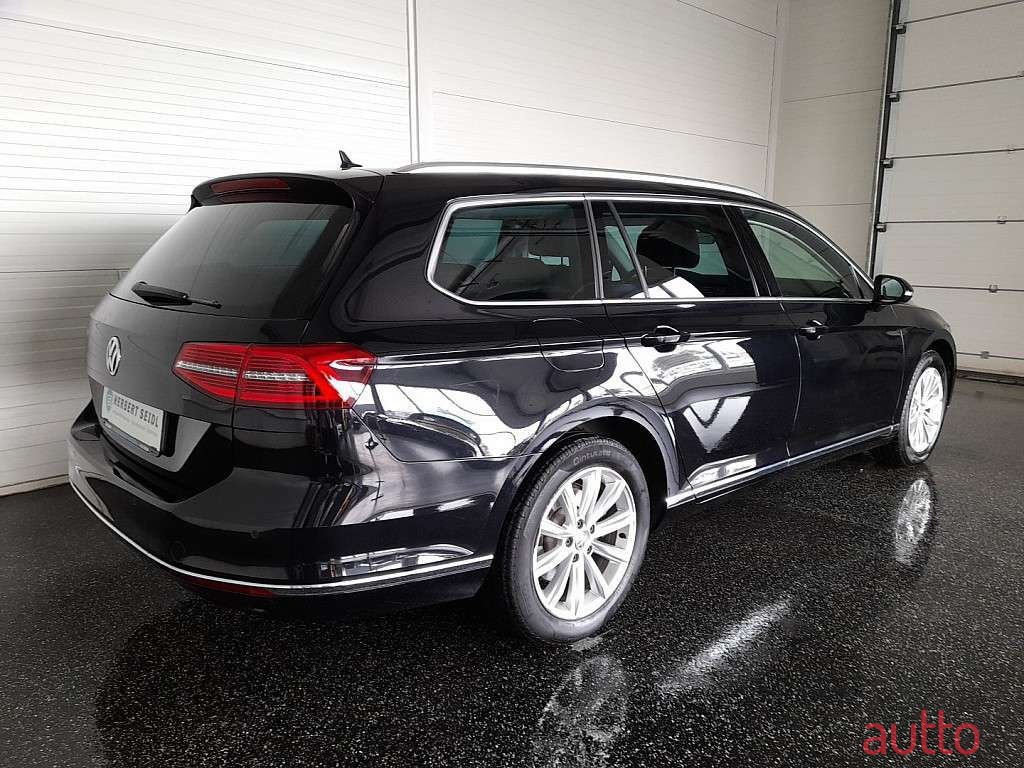 2019' Volkswagen Passat photo #1