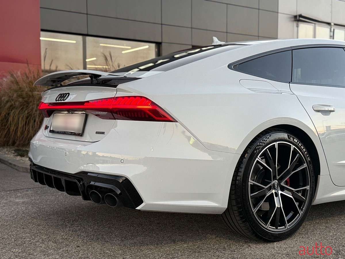 2020' Audi A7 photo #2