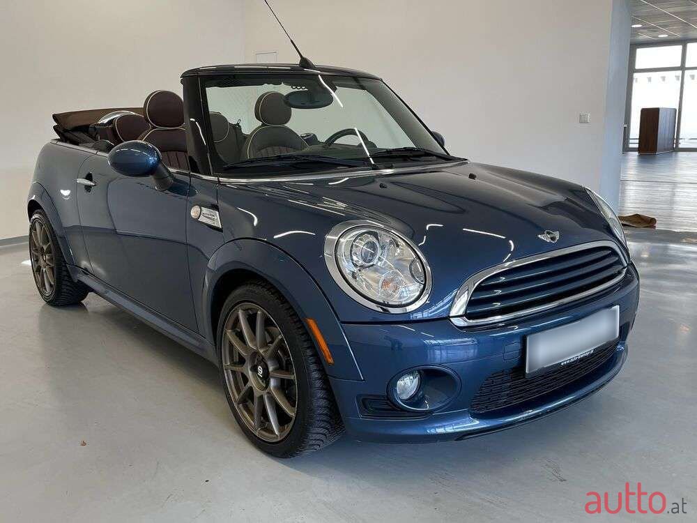 2009' MINI Cabrio photo #2