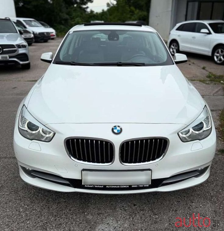 2011' BMW 5Er-Reihe photo #2