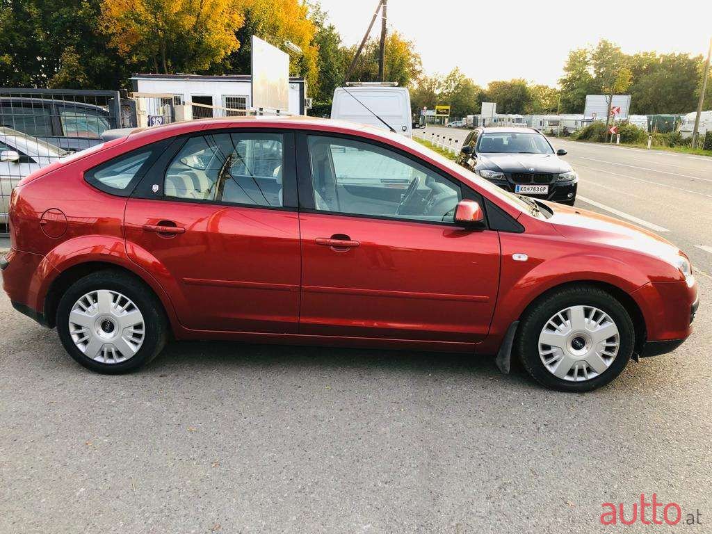 2006' Ford Focus photo #2