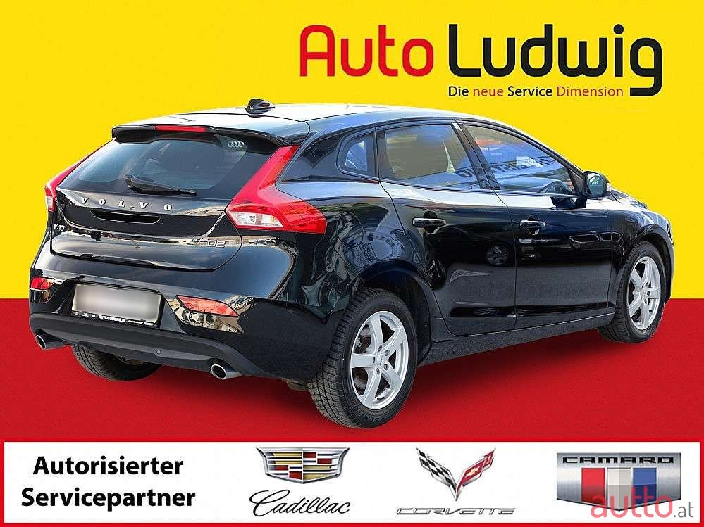 2018' Volvo V40 photo #1