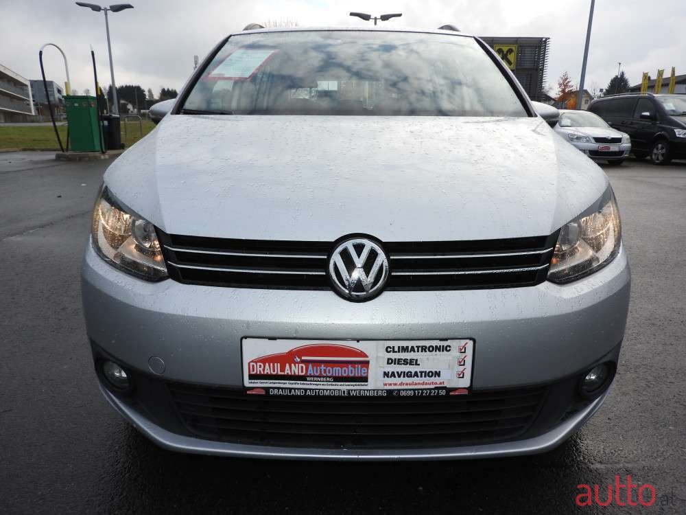 2012' Volkswagen Touran photo #4