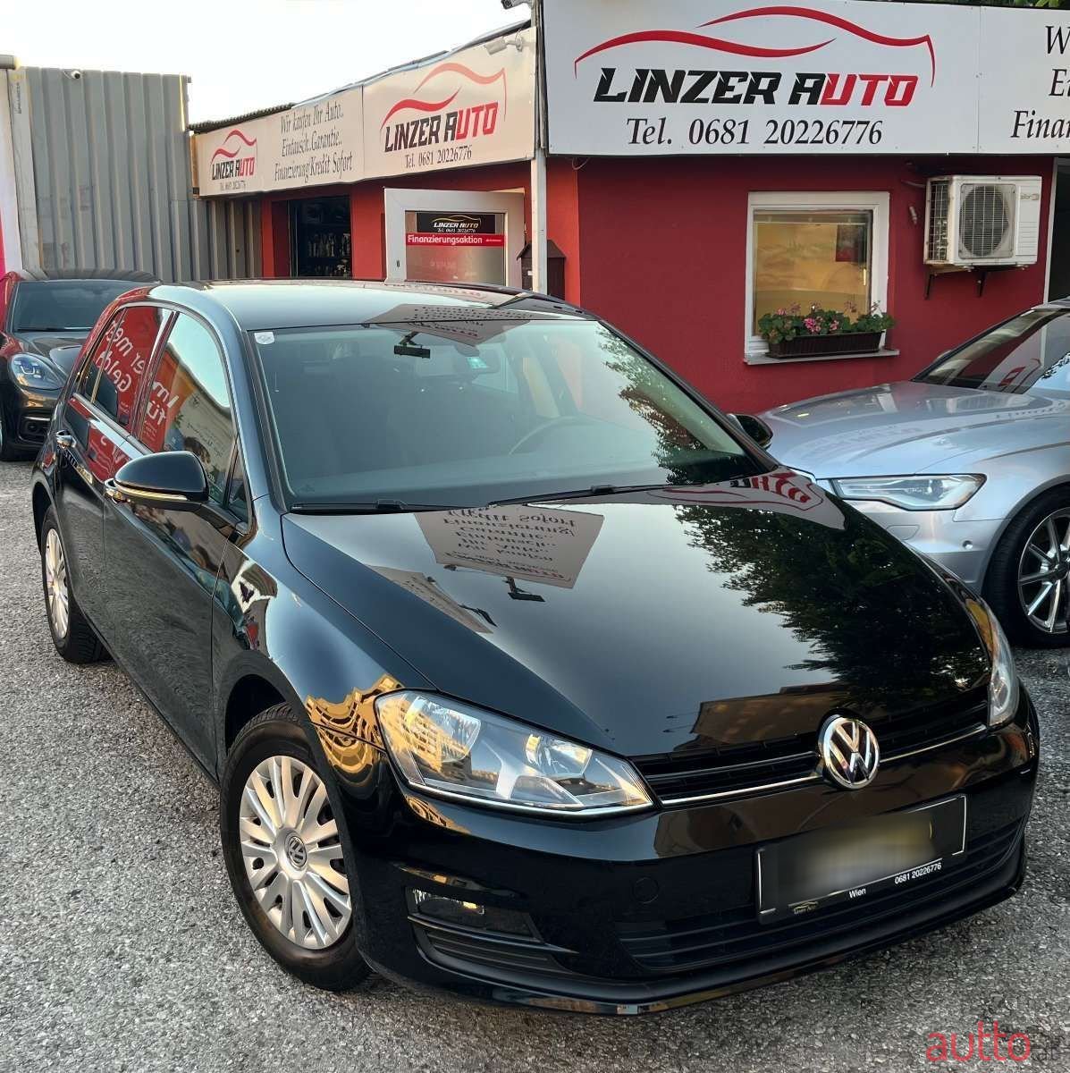 2013' Volkswagen Golf photo #2