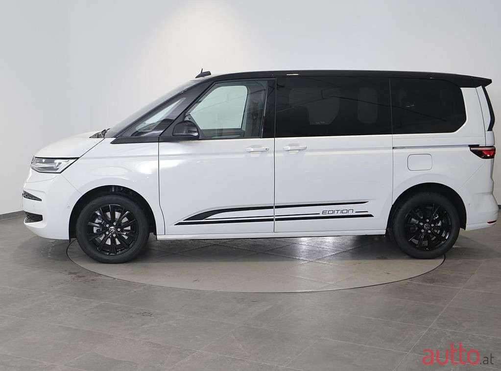 2023' Volkswagen Multivan photo #3