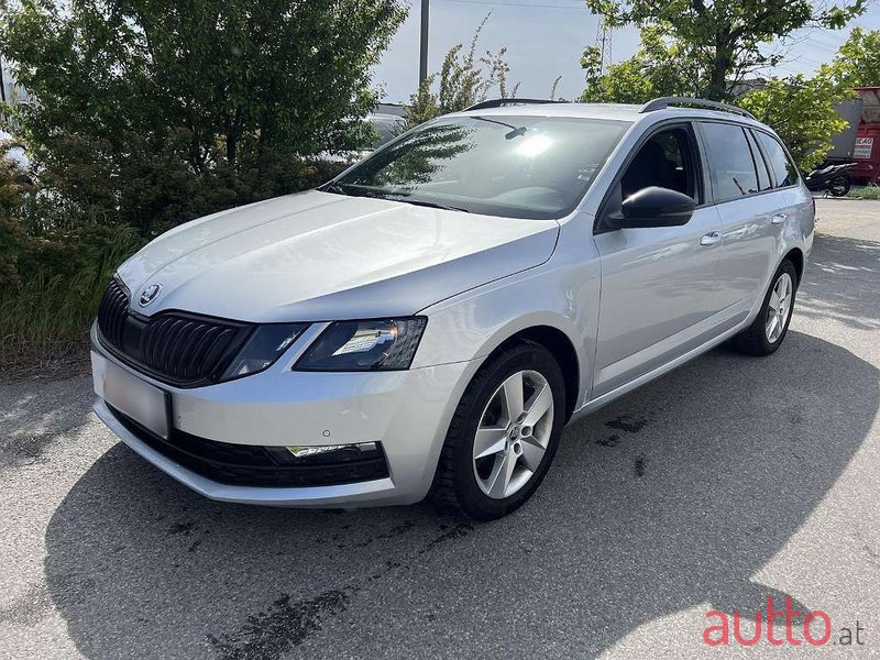 2019' Skoda Octavia photo #4