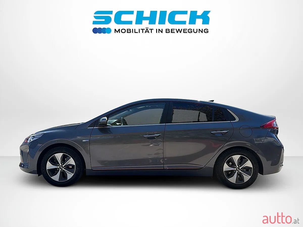 2019' Hyundai Ioniq photo #5
