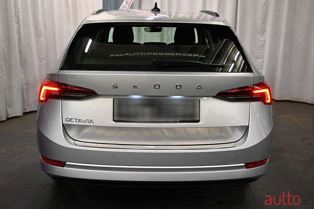2021' Skoda Octavia photo #4