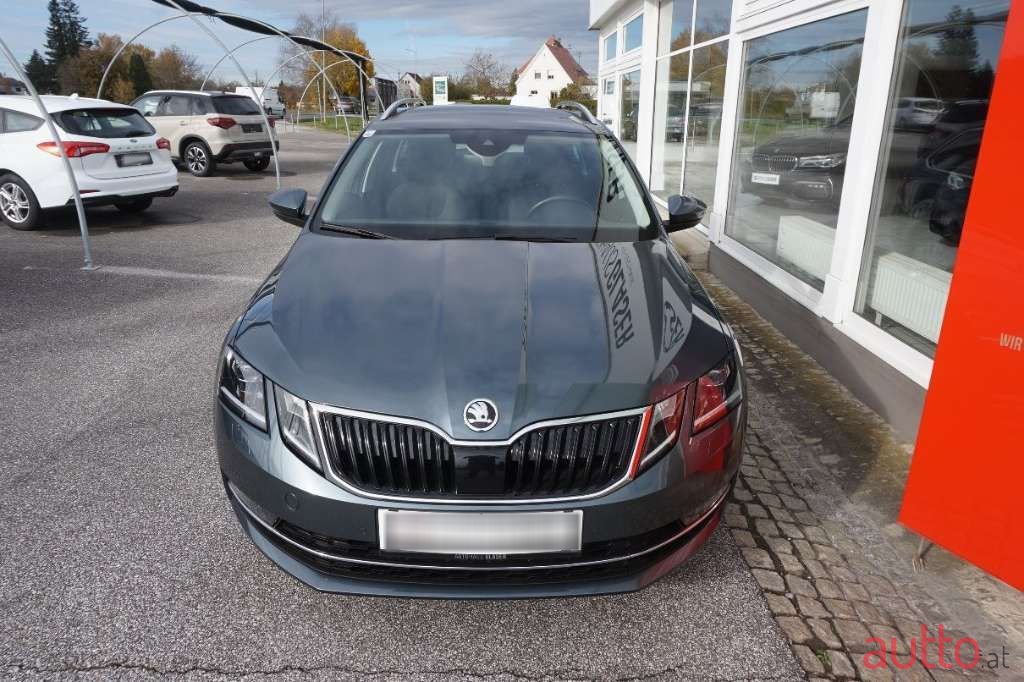 2019' Skoda Octavia photo #1