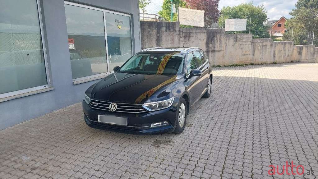 2015' Volkswagen Passat photo #2