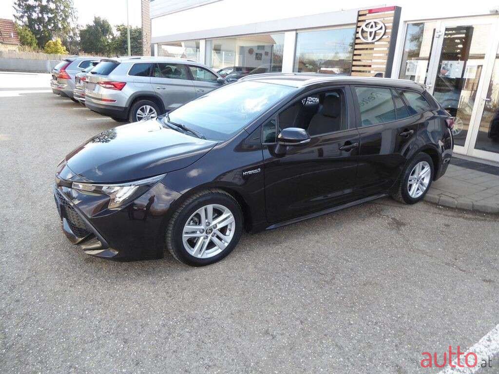 2021' Toyota Corolla photo #2