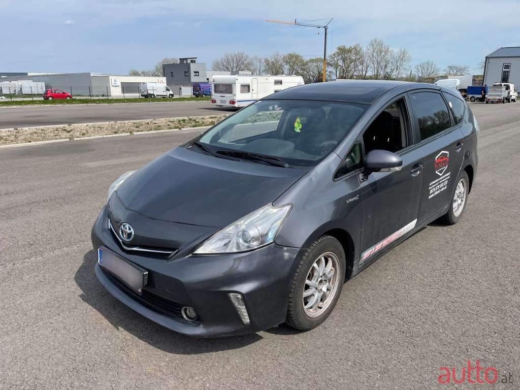 2013' Toyota Prius photo #1