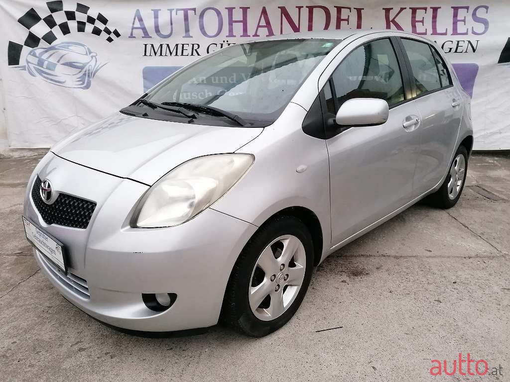 2007' Toyota Yaris photo #2