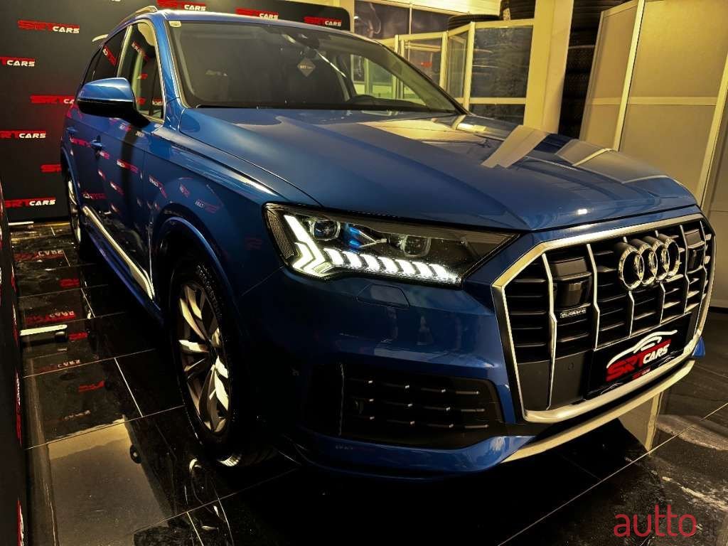 2020' Audi Q7 photo #4