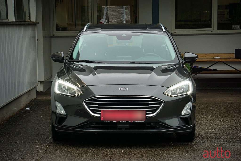 2018' Ford Focus photo #5