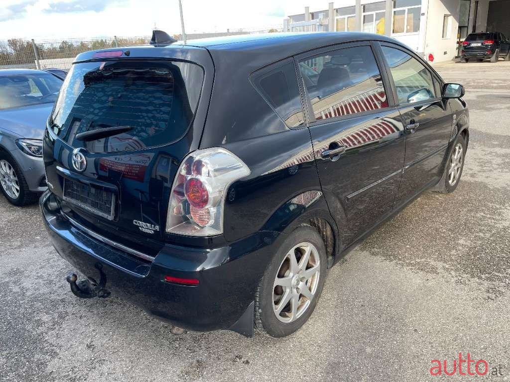 2004' Toyota Corolla photo #4