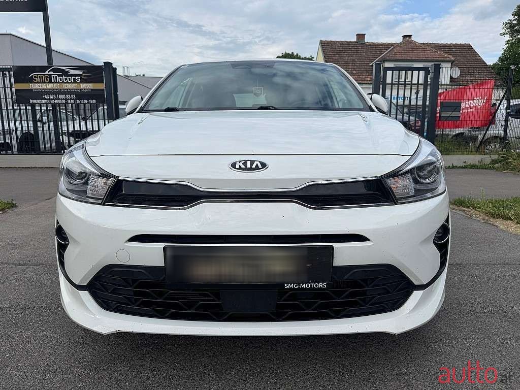 2020' Kia Rio photo #3