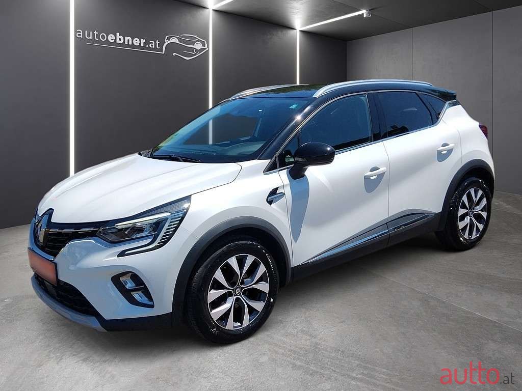 2021' Renault Captur photo #1