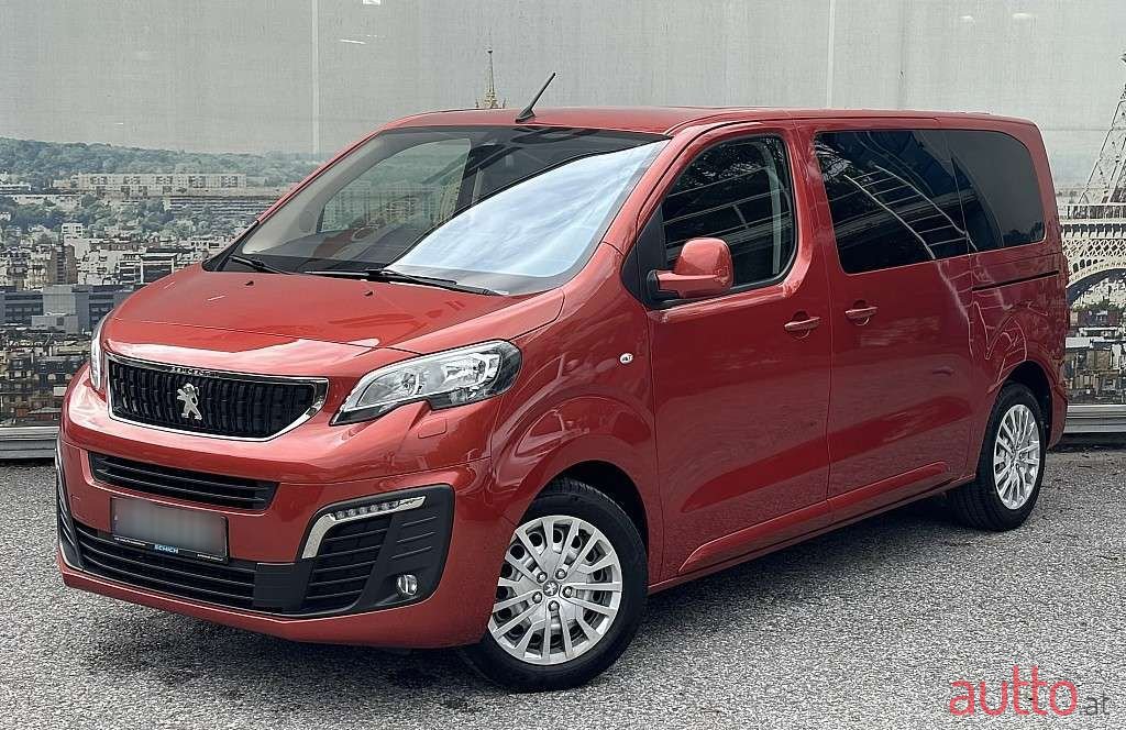 2020' Peugeot Traveller photo #2
