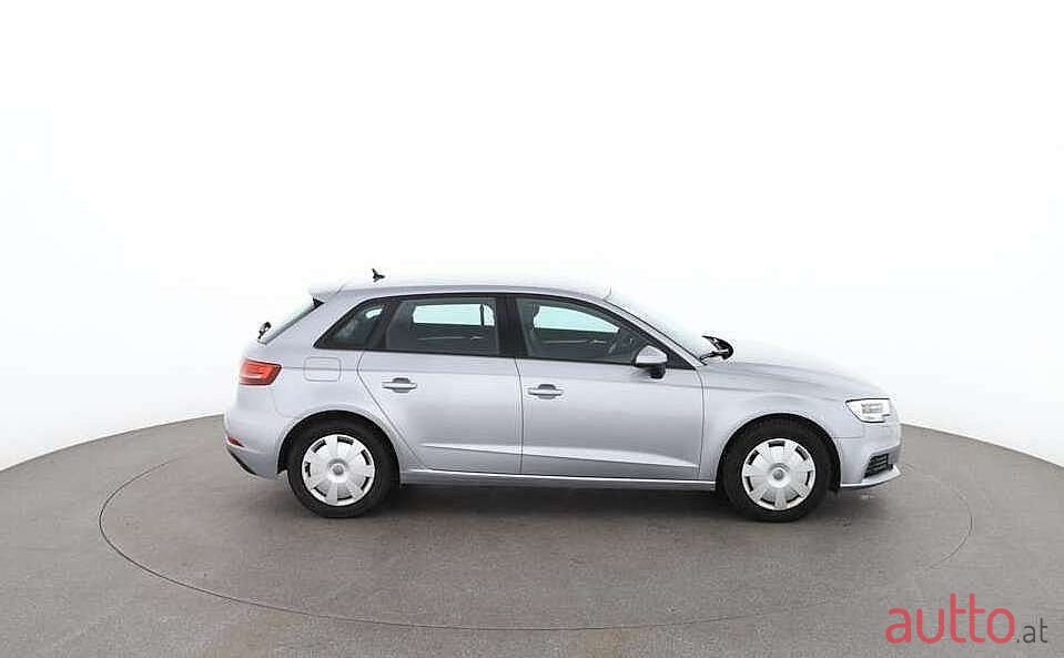 2019' Audi A3 photo #2