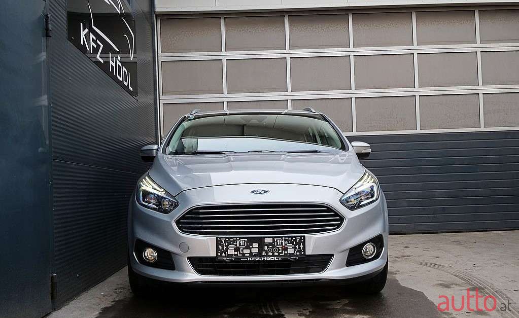 2015' Ford S-Max photo #2