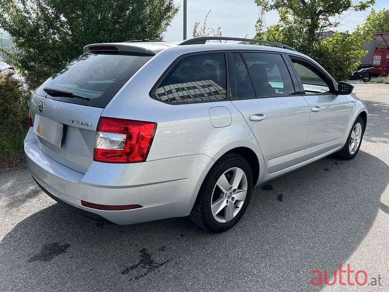 2019' Skoda Octavia photo #3