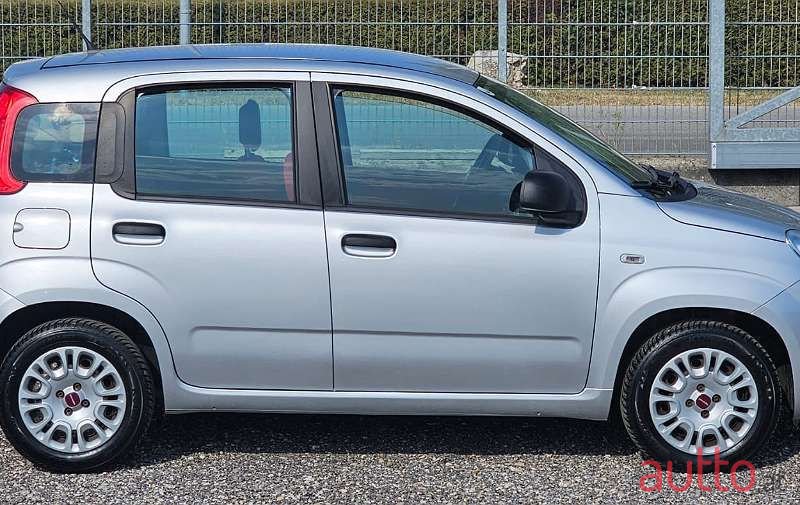 2014' Fiat Panda photo #3