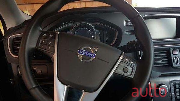 2013' Volvo V40 photo #2