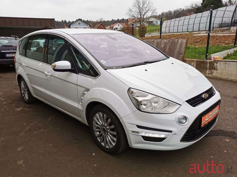 2012' Ford S-Max photo #5