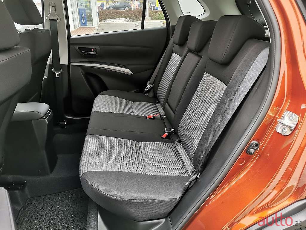 2023' Suzuki S-Cross photo #4