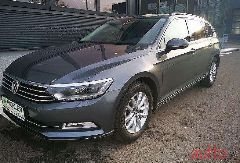 2016' Volkswagen Passat photo #2