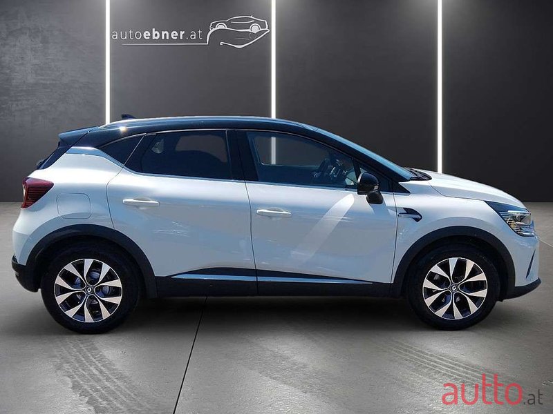 2021' Renault Captur photo #4