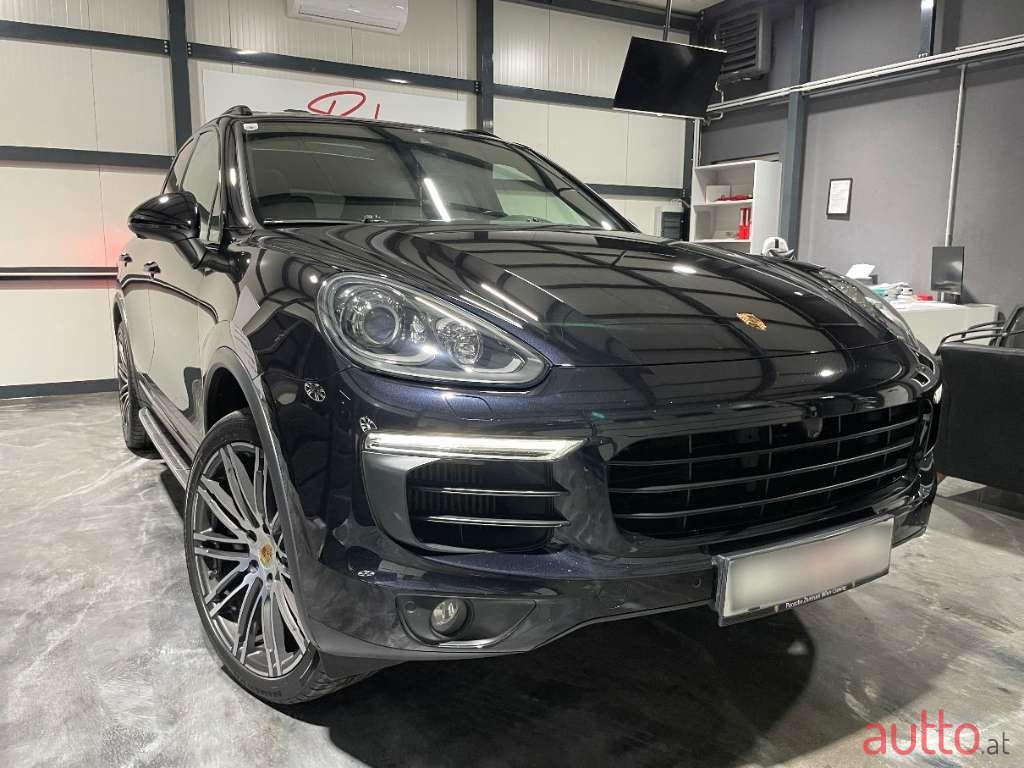 2015' Porsche Cayenne photo #4