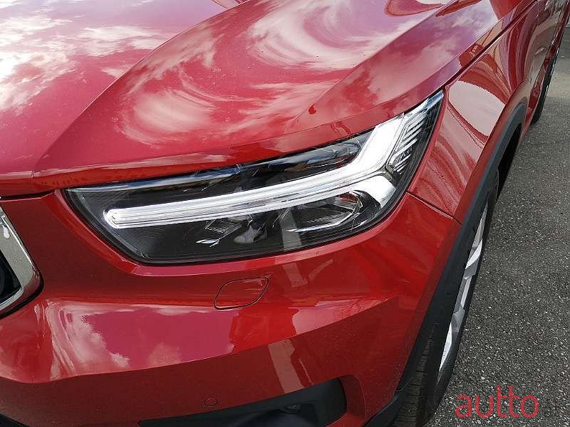 2020' Volvo Xc40 photo #4