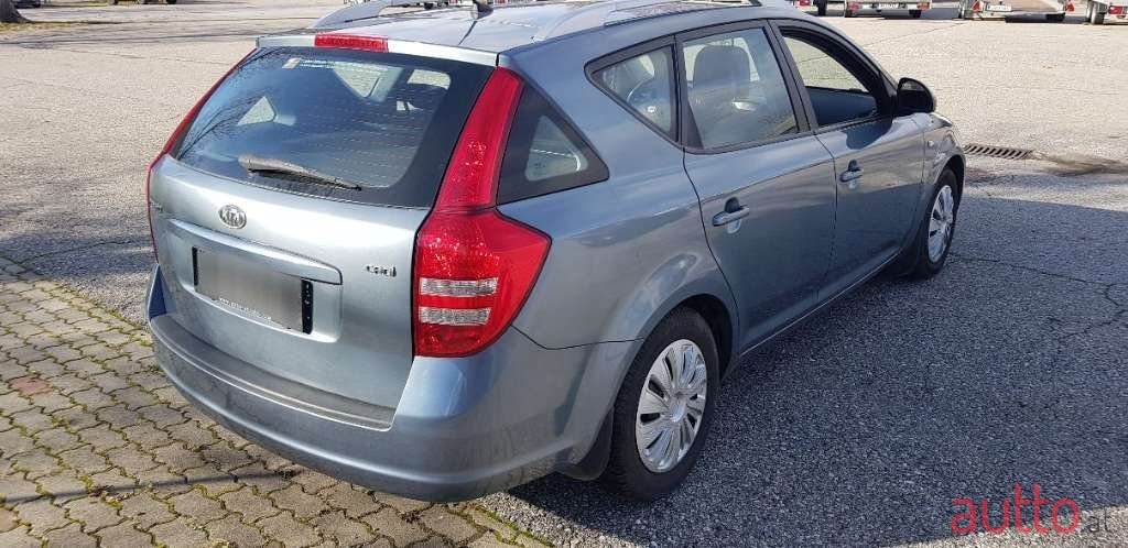 2008' Kia Ceed photo #4